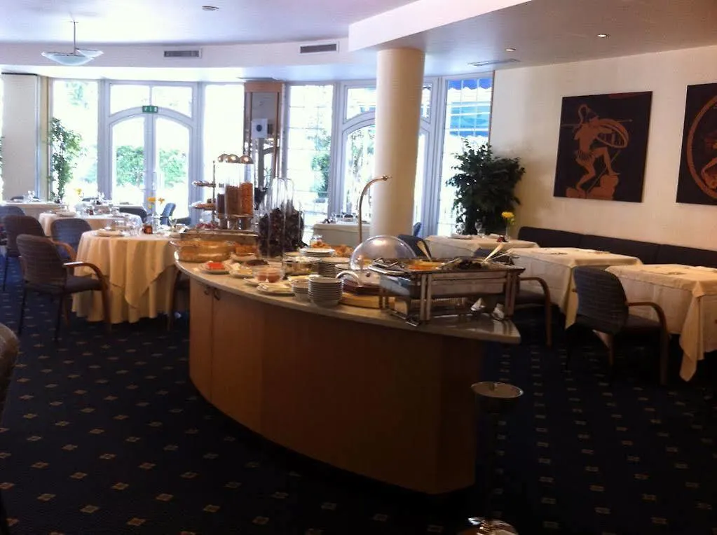 Vittoria Parc Hotel Bari 4*,  Italia