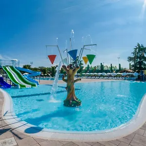 **** Kemp Del Garda Village And Itálie